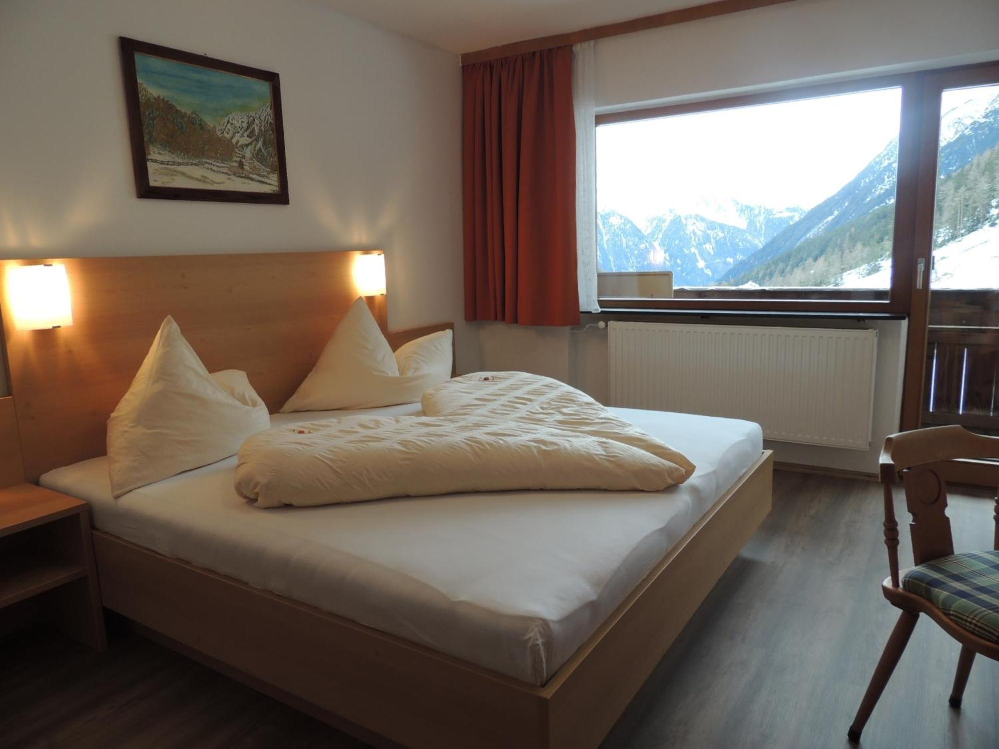 Pension Winnebach Langenfeld Room photo